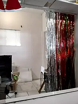 Mia Novikov online show from December 16, 2025, 6:34 pm