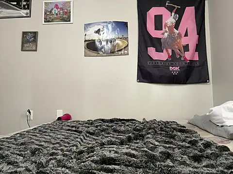 Intokink06 online show from December 28, 2024, 8:04 pm