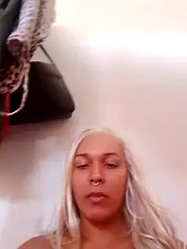 transgirl26 online show from April 10, 2026, 4:36 pm