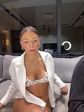 Snapshot of SexOnMyLvL chatting on October 15, 2025, 7:44 pm SexOnMyLvL online show from October 15, 2025, 7:44 pm