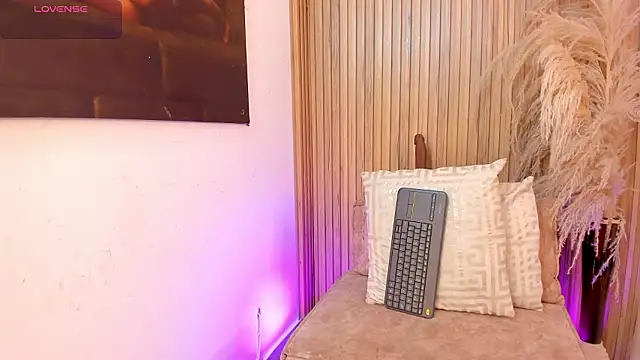 Snapshot of sofhiaa_adaams chatting on February 7, 2026, 10:40 pm sofhiaa adaams online show from February 7, 2026, 10:40 pm