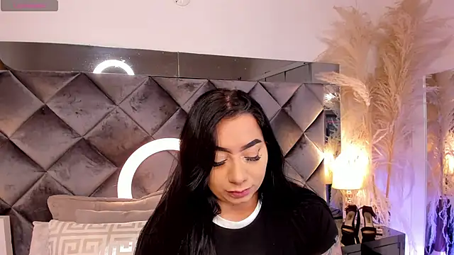 sofhiaa adaams online show from October 17, 2025, 10:11 pm