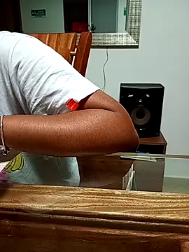 fetishcouples47 online show from April 5, 2026, 1:01 am