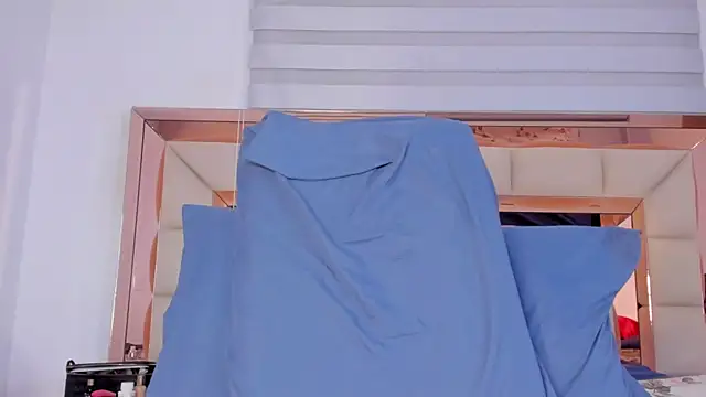 violetta-brown1 online show from March 10, 2025, 3:12 am