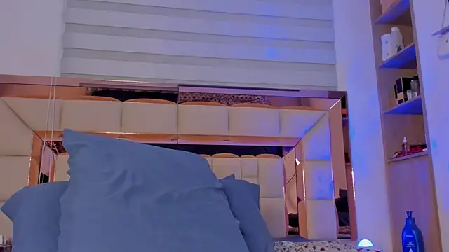 violetta-brown1 online show from March 1, 2025, 5:20 am