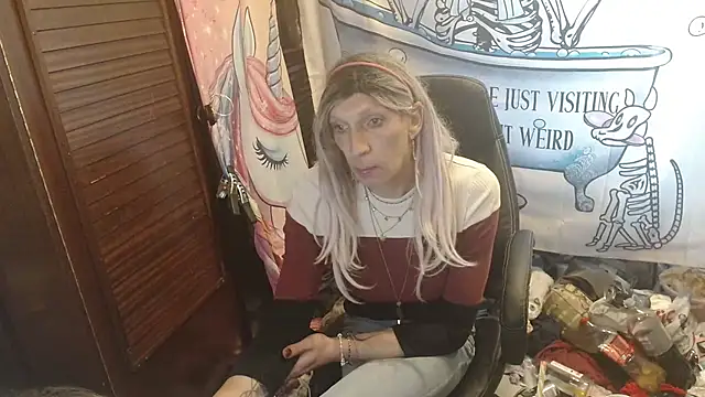 Ombeline1 online show from April 5, 2026, 11:06 am