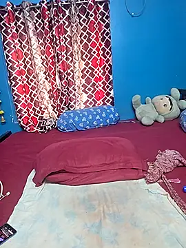 Snapshot of Triha_18 chatting on February 14, 2026, 11:21 am Triha 18 online show from February 14, 2026, 11:21 am