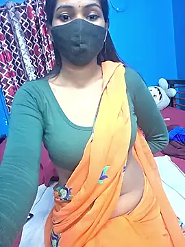 Snapshot of Triha_18 chatting on February 7, 2026, 7:11 pm Triha 18 online show from February 7, 2026, 7:11 pm