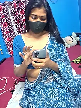 Snapshot of Triha_18 chatting on February 5, 2026, 2:02 pm Triha 18 online show from February 5, 2026, 2:02 pm