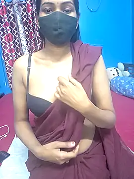 Snapshot of Triha_18 chatting on February 13, 2026, 8:31 pm Triha 18 online show from February 13, 2026, 8:31 pm