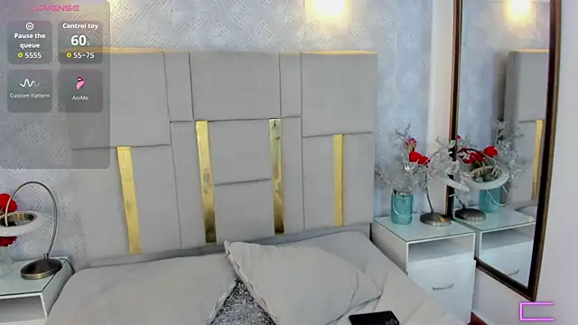 Snapshot of Camilaa_Sanchez_ chatting on October 17, 2025, 1:02 pm Camilaa Sanchez online show from October 17, 2025, 1:02 pm