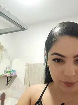 Lia Hurley online show from December 14, 2025, 4:23 pm