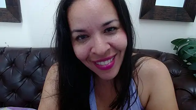 Snapshot of Lizeth_Bels chatting on February 24, 2025, 6:04 pm Lizeth Bels online show from February 24, 2025, 6:04 pm