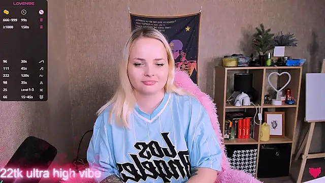 Snapshot of flower_sarah_ chatting on February 9, 2025, 3:34 pm flower sarah online show from February 9, 2025, 3:34 pm
