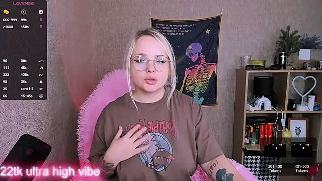 Snapshot of flower_sarah_ chatting on February 2, 2025, 8:08 pm flower sarah online show from February 2, 2025, 8:08 pm