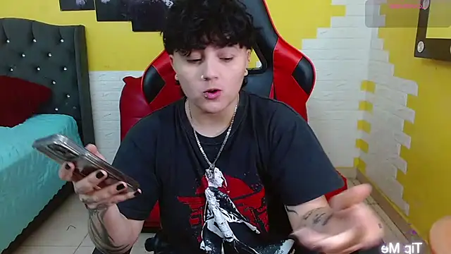 isabeautyx19 online show from February 21, 2026, 2:13 am