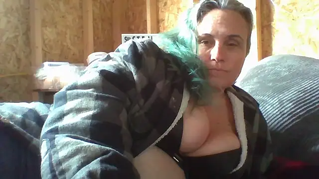 stellaquinn1775 online show from January 12, 2026, 8:04 pm