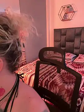 Bonnie vega online show from April 5, 2026, 9:43 pm