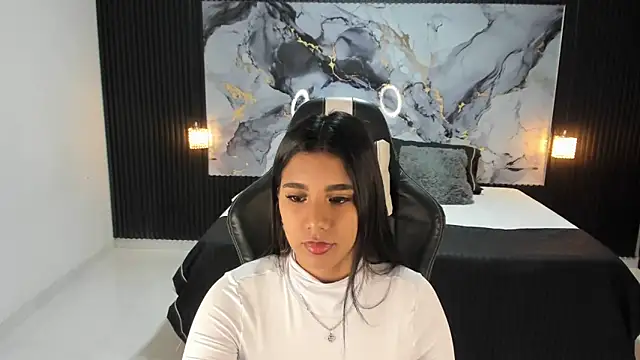Snapshot of Ivy_16 chatting on February 28, 2025, 12:09 pm Ivy 16 online show from February 28, 2025, 12:09 pm