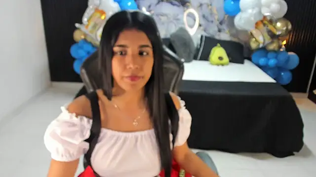 Snapshot of Ivy_16 chatting on September 23, 2025, 12:01 pm Ivy 16 online show from September 23, 2025, 12:01 pm