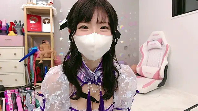 Snapshot of -minami- chatting on July 28, 2026, 12:12 pm -minami- online show from July 28, 2026, 12:12 pm