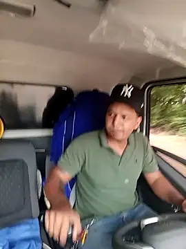 yoryisexi online show from October 12, 2025, 1:34 pm