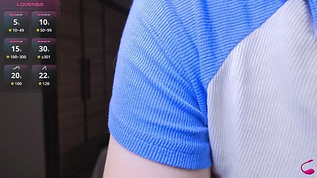 JulisSweet online show from December 22, 2025, 8:25 am