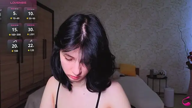 JulisSweet online show from November 29, 2025, 8:25 am