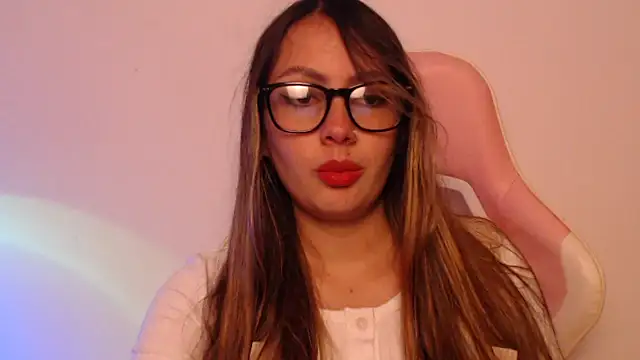 lalawhitte online show from November 24, 2025, 9:26 pm