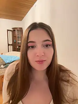 Kamilla Loop online show from January 25, 2025, 9:25 pm