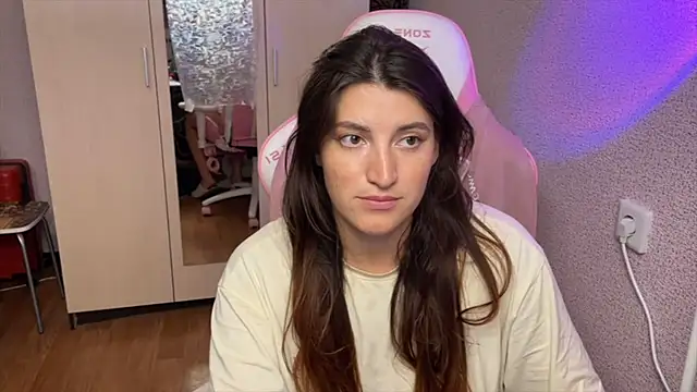 Katrin  kiss online show from July 16, 2026, 9:01 pm