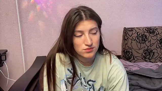 Katrin  kiss online show from June 2, 2026, 12:05 pm