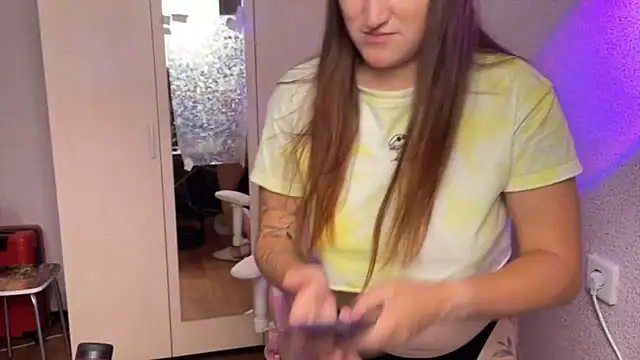 Katrin  kiss online show from July 18, 2026, 7:22 pm