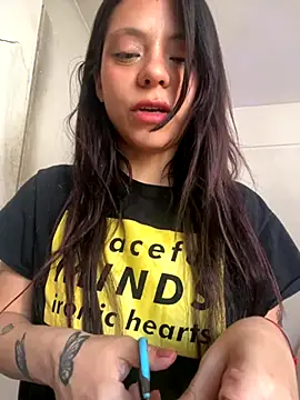 melisabunnny online show from September 22, 2025, 11:49 am