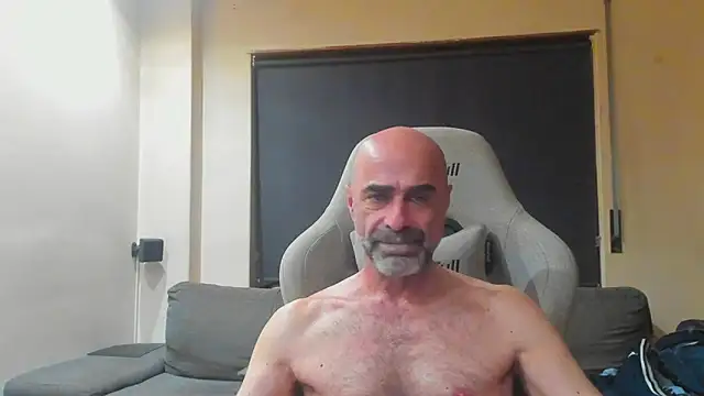Snapshot of Bicopflirt chatting on April 29, 2026, 11:22 pm Bicopflirt online show from April 29, 2026, 11:22 pm