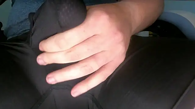 Cyberdude406 online show from November 19, 2025, 4:07 pm