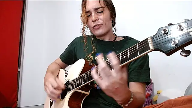 Catnessa online show from December 3, 2025, 1:06 am