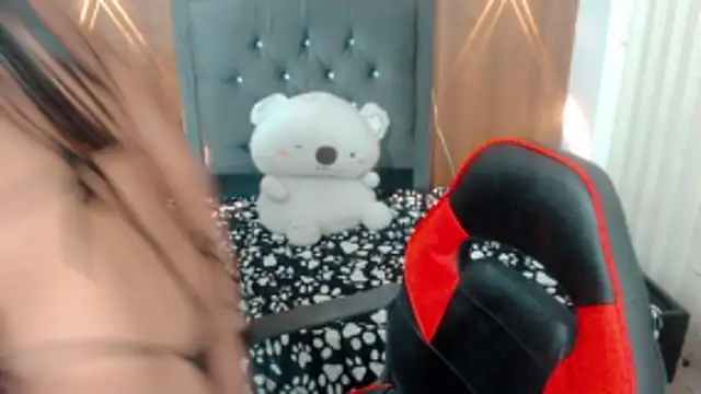 lyanamerry0 online show from October 17, 2025, 1:35 pm