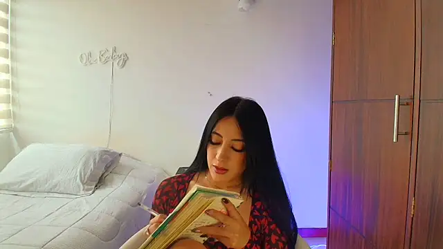 Snapshot of keilelewis chatting on February 13, 2026, 8:42 pm keilelewis online show from February 13, 2026, 8:42 pm