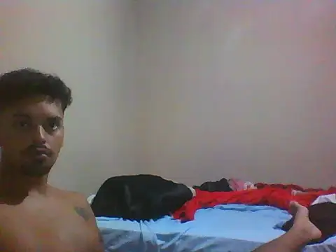 Snapshot of Xcumshot33 chatting on February 2, 2026, 3:05 am Xcumshot33 online show from February 2, 2026, 3:05 am