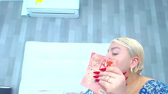 LeahMillerr online show from March 11, 2026, 12:54 pm