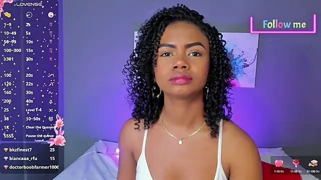 EmmaSmith06 online show from March 13, 2025, 8:43 pm