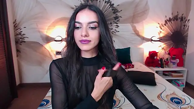 KatherineBisou online show from October 7, 2025, 7:04 pm