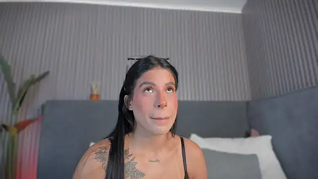 emelie 89 online show from July 1, 2026, 12:05 pm
