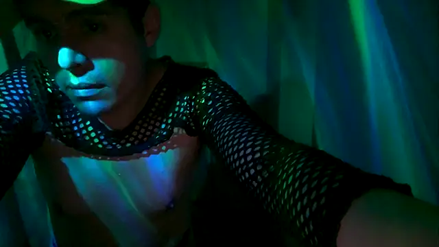 CloudyBoy Toy online show from February 10, 2025, 3:53 pm