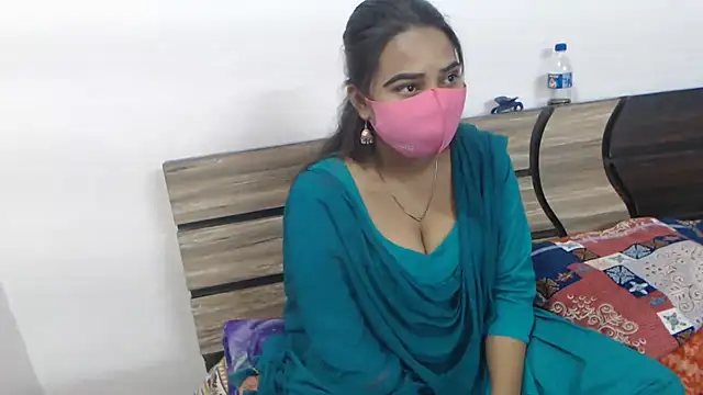 Snapshot of wildbabes chatting on July 18, 2026, 5:21 pm wildbabes online show from July 18, 2026, 5:21 pm