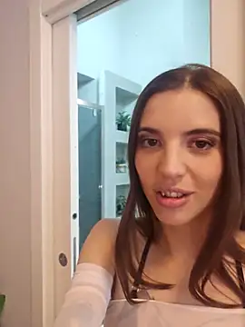 licoricepizza online show from October 19, 2025, 2:09 pm