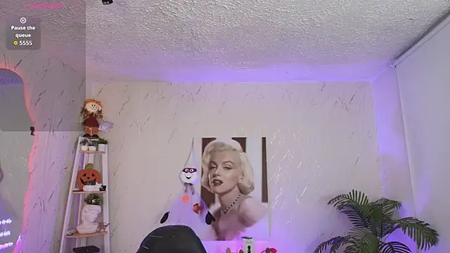 SALOOMEE   online show from March 12, 2026, 11:25 am