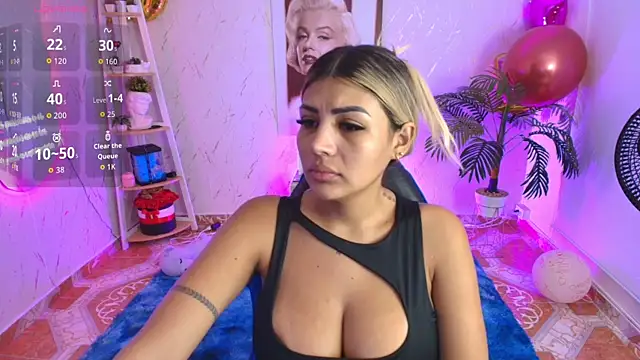 Snapshot of SALOOMEE__ chatting on October 11, 2025, 11:22 am SALOOMEE online show from October 11, 2025, 11:22 am