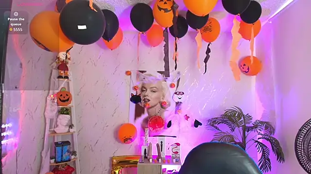 Snapshot of SALOOMEE__ chatting on October 30, 2025, 12:58 pm SALOOMEE online show from October 30, 2025, 12:58 pm